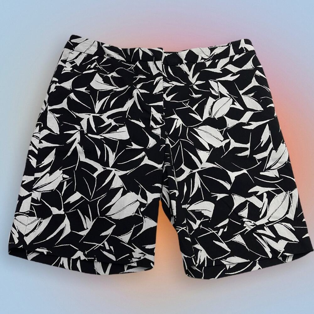 MARIO SERRANI Women’s 6 Black / White Bermuda Shorts